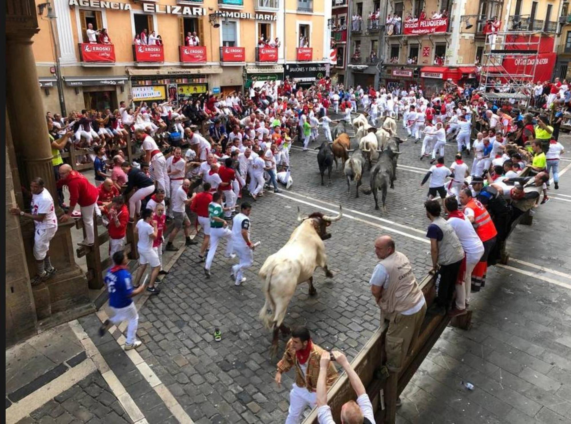 Appartamento Tuapartamento Vistas Directas Al Encierro - Mercaderes 9 - Pamplona Esterno foto